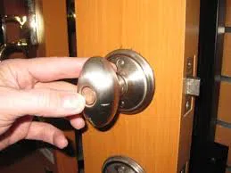 Locksmith Master Store San Mateo, CA 650-946-3424 - door-unlock